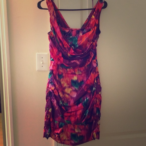 Express Dresses & Skirts - Express ruffle dress• Multicolor•Size 6•