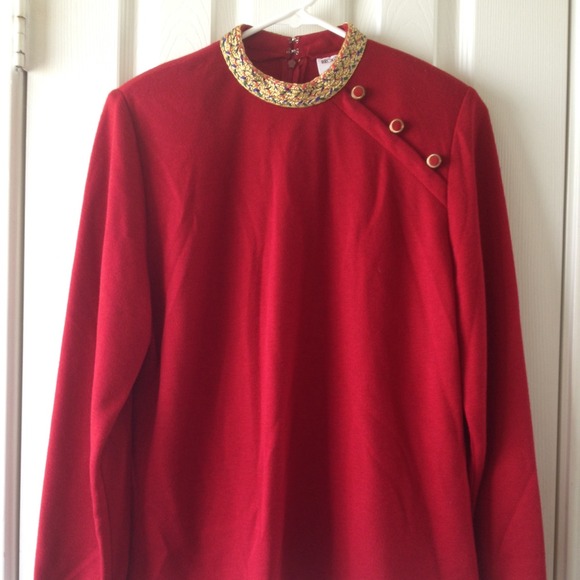 SOLD.  Vintage red light sweater. - Picture 2 of 3