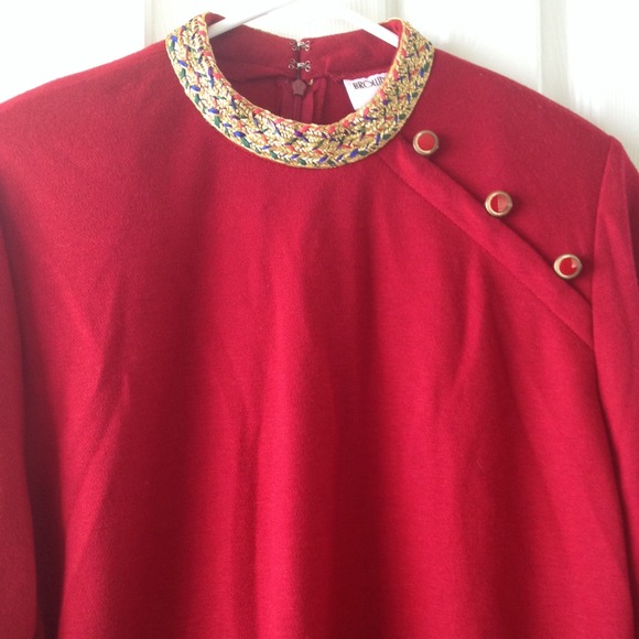 SOLD.  Vintage red light sweater. - Picture 3 of 3