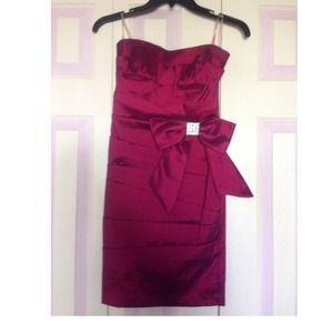 Strapless ruby red fancy dress