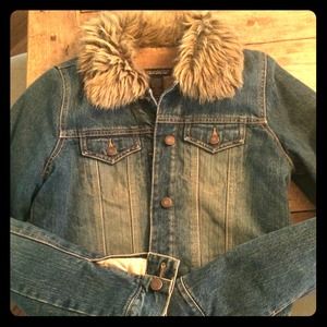 Abercrombie & Fitch Faux Fur Collar Denim Jacket