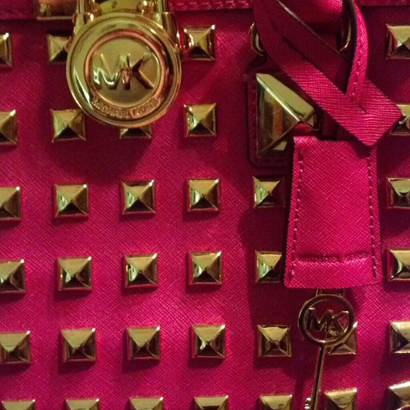 MK Pink Pyramid Studded Hamilton - Picture 4 of 4