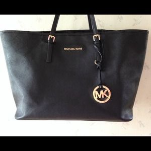 ON EBAY Saffiano Michael Kors Tote Large