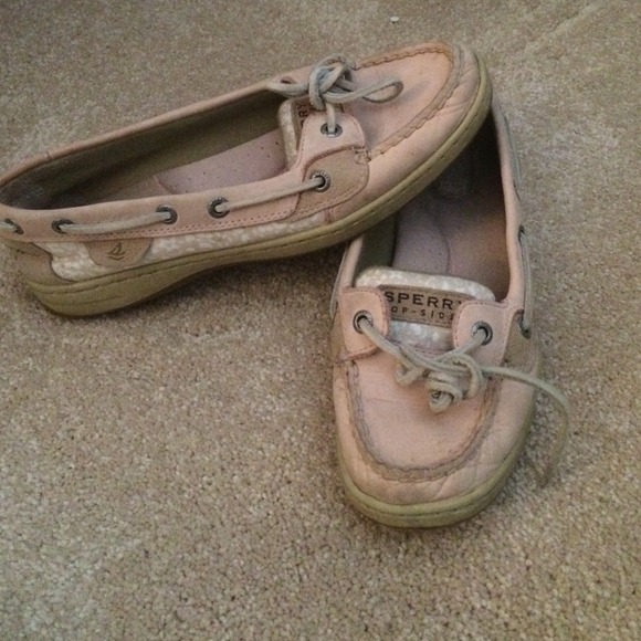 Light pink floral sperrys