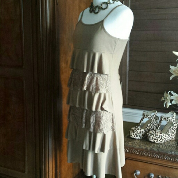 Beige Layered Dress♡♡♡ - Picture 3 of 4
