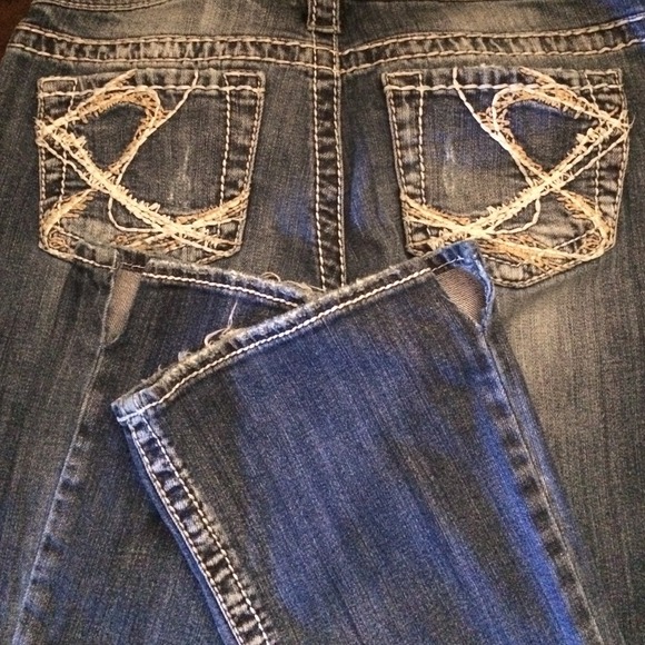 Silver Jeans - Picture 2 of 4