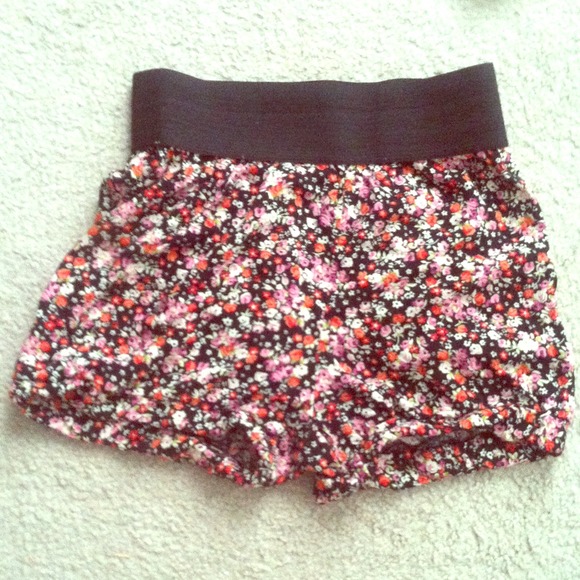 Floral print high waisted shorts