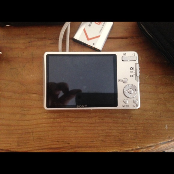 Digital camera - Picture 4 of 4