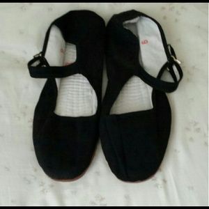 SOLD New black maryjane flats