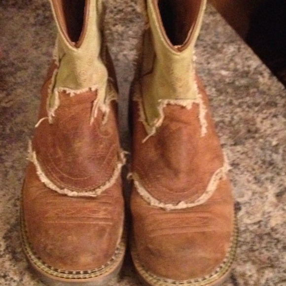 Ariat fat baby size 6.5 boots