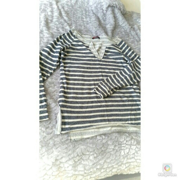 Sweater - Picture 1 of 1