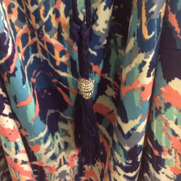 A beautiful Ocean club dress (From Ireland) - Picture 3 of 3