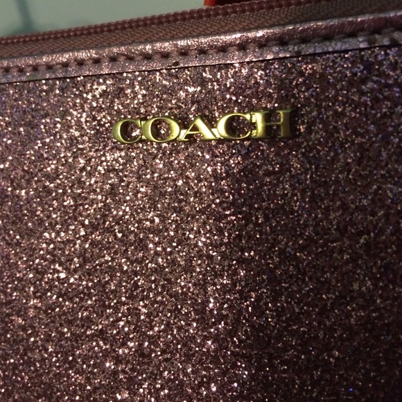 BUNDLED🚫🚫🚫Pink glitter coach wristlet - Picture 4 of 4