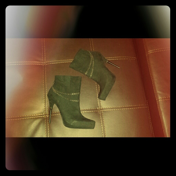 Ankle boots