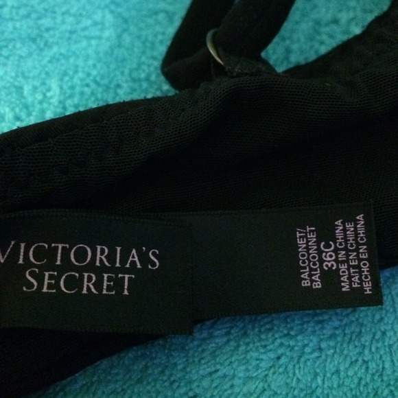 Black Victoria's Secret bra - Picture 4 of 4