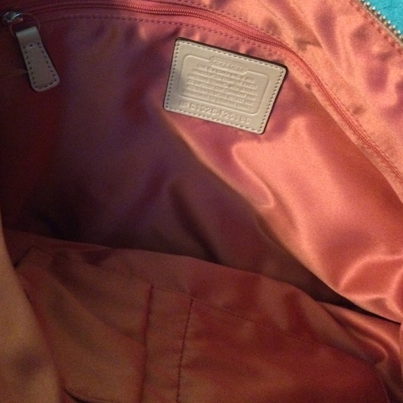 BUNDLED🚫🚫🚫Authentic coach purse - Picture 4 of 4