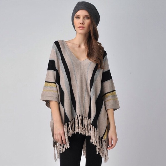 Anthropologie Sweaters - Anthropologie Poncho