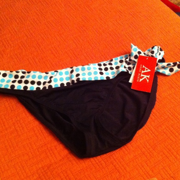 ⬇️Anne Klein tankini bottom.