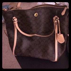 Authentic coach purse barely used