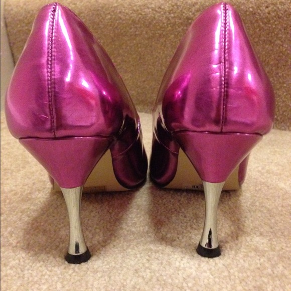 Fantastic finds. Aldo-- call it spring heel - Picture 3 of 4