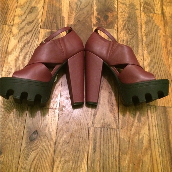 Matte Red Platform Booties - Picture 4 of 4