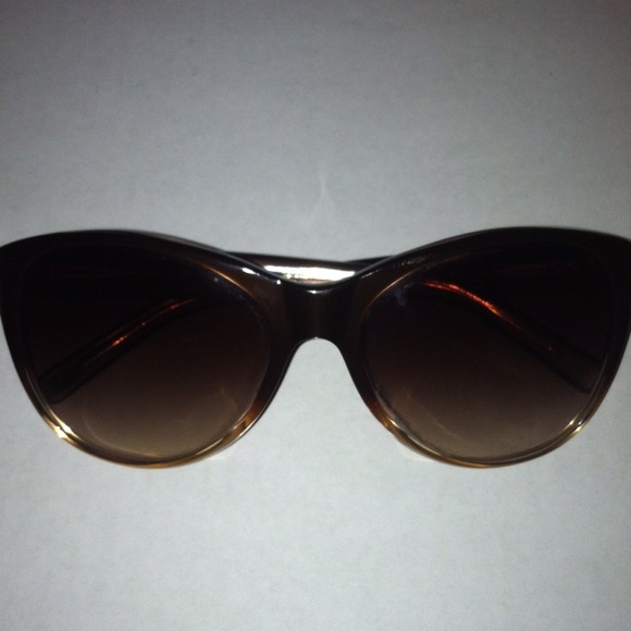 !!!SOLD!!!  Tory Burch TY7032 Brown Sunglasses