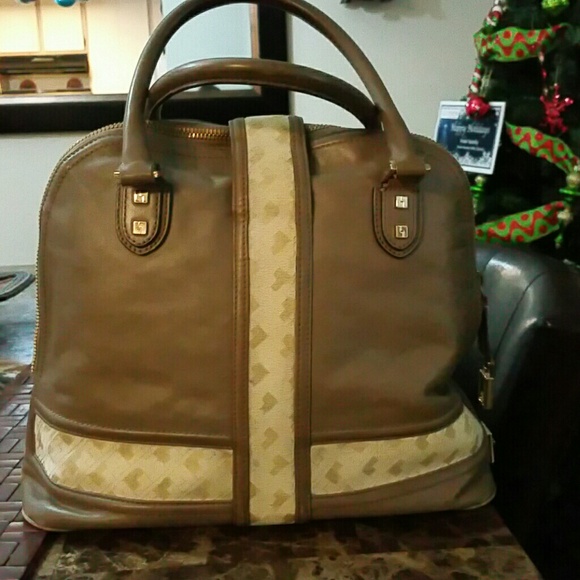 designer bags - Picture 3 of 4