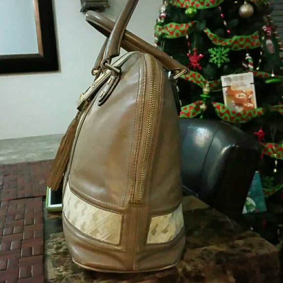 designer bags - Picture 4 of 4