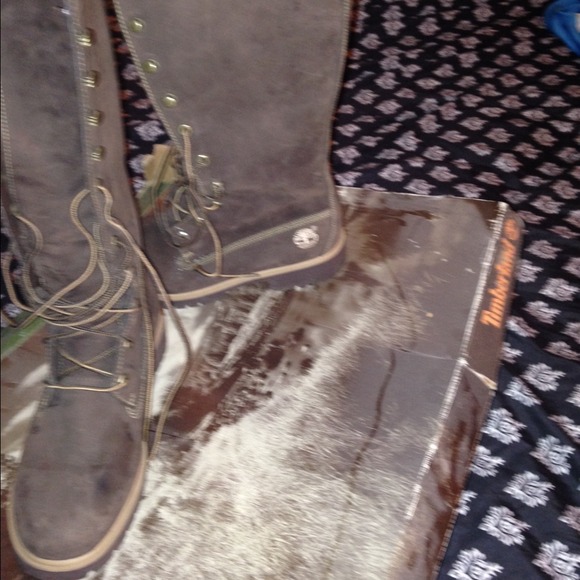 High Top Timberlands - Picture 1 of 4