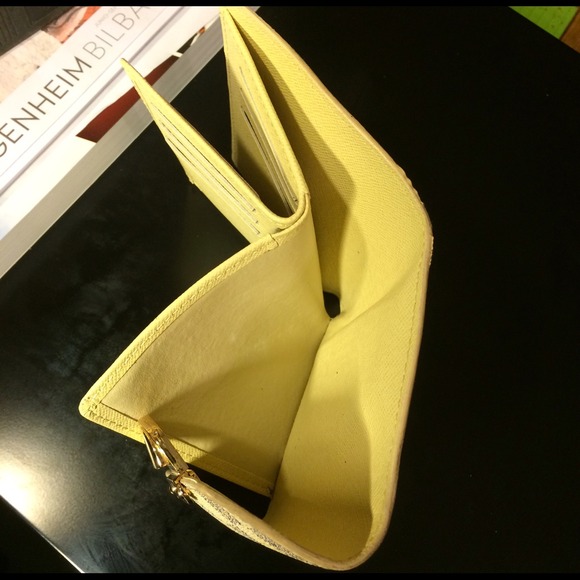 LV extra pics SOLD - Picture 4 of 4