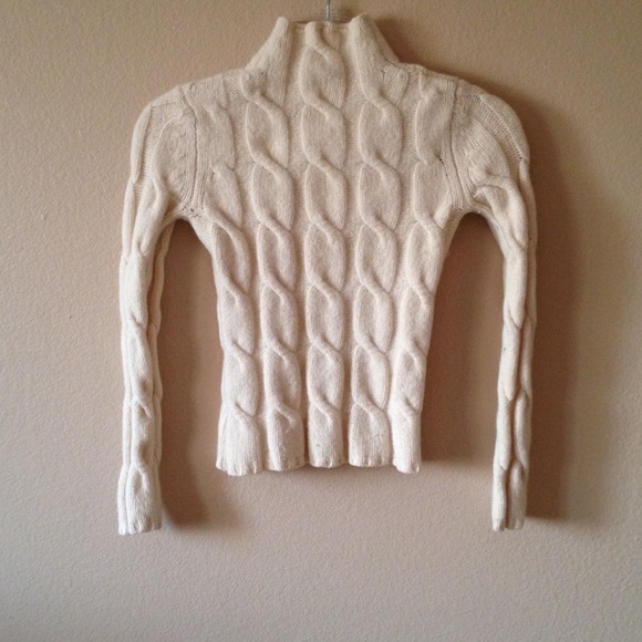 Vintage cream cable knit sweater