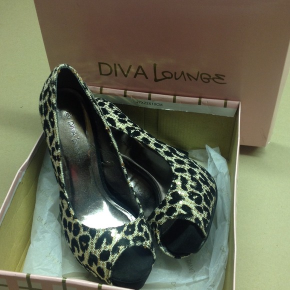 Leopard sequins high heels