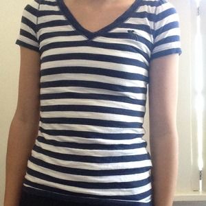 Abercrombie v-neck