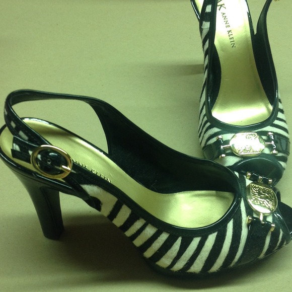AK Anne Klein zebra high heels, real fur 🌟REDUCED