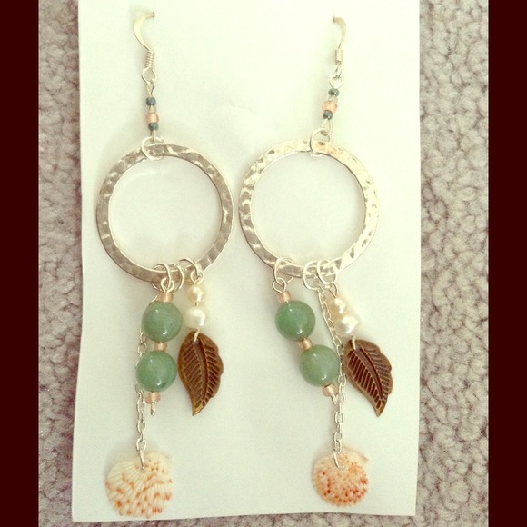 Handmade Hawaii shell earrings