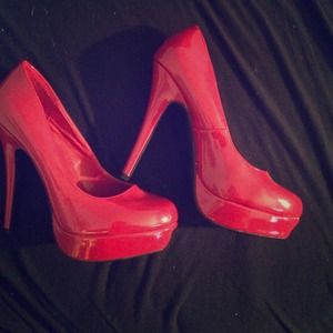 Red leather pumps. Size 6. Only worn once