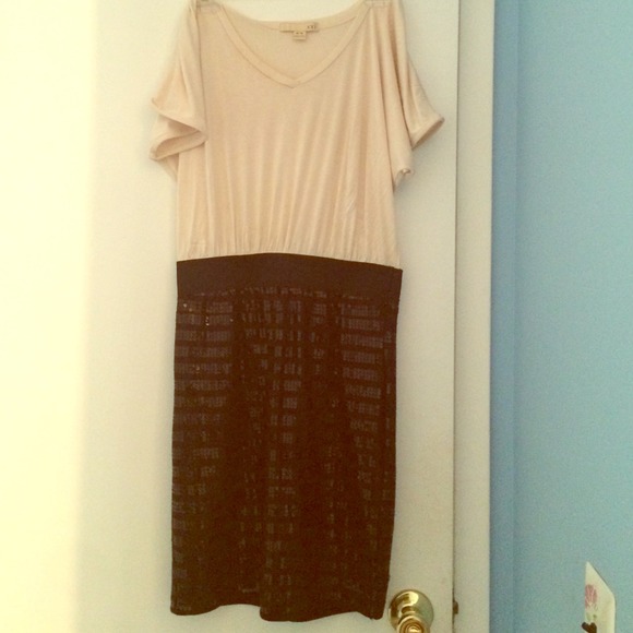 Dress . Medium
