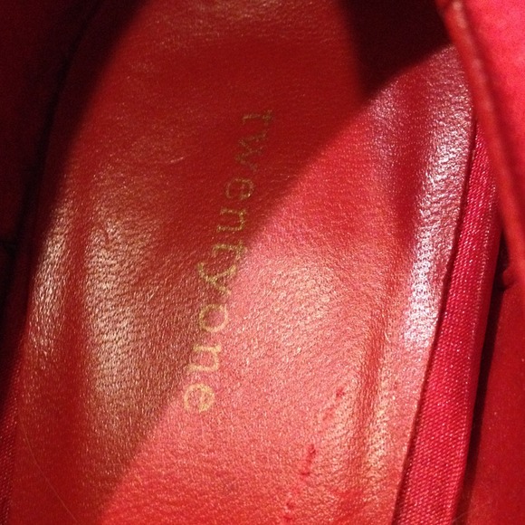 Red Satin Peep Toe Shoes - Picture 3 of 3