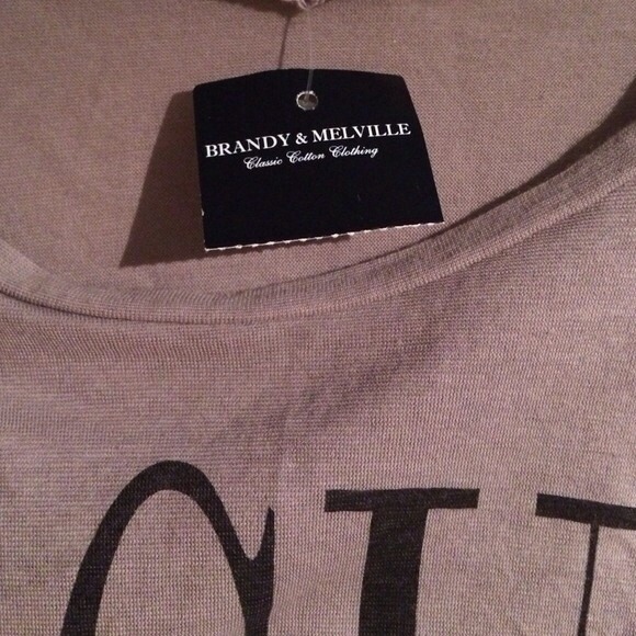 RARE! Brandy Melville Taupe "VOGUE" Boxy Crop Tee - Picture 3 of 4