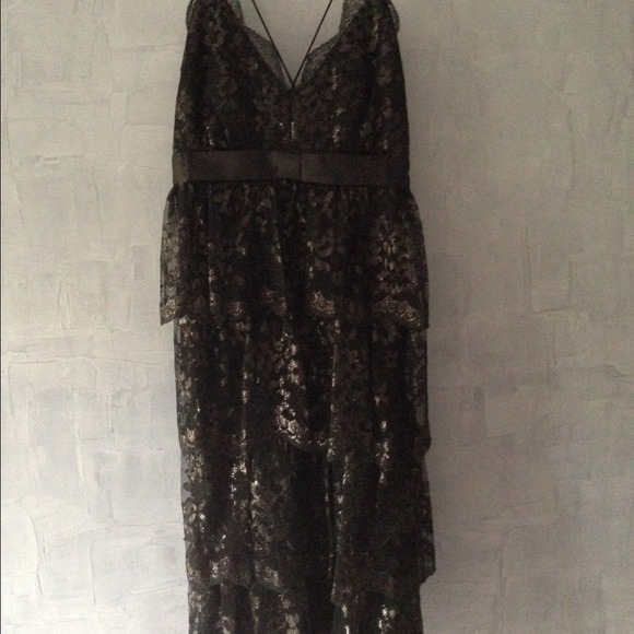 Lace ruffles black dress - Picture 2 of 4