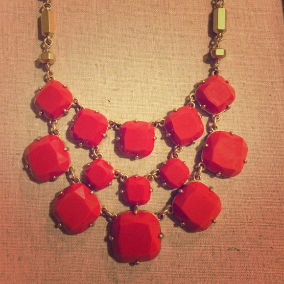 Stella & Dot Olivia Bib Necklace