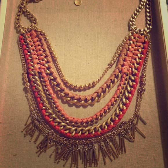 Stella & Dot Fringe Coral/ Pink Statement Necklace - Picture 1 of 2