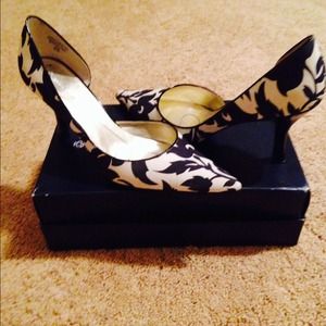 Anne Klein - black and white heels