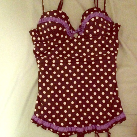 Black and white VS polka dot lingerie! Sexy!