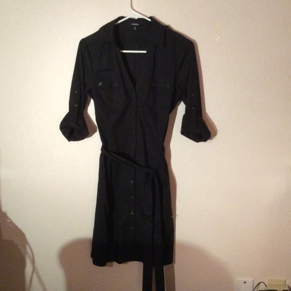 Low cut button-up dress with tie (black)