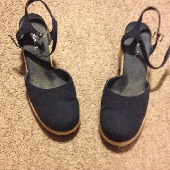 Navy cloth wedge