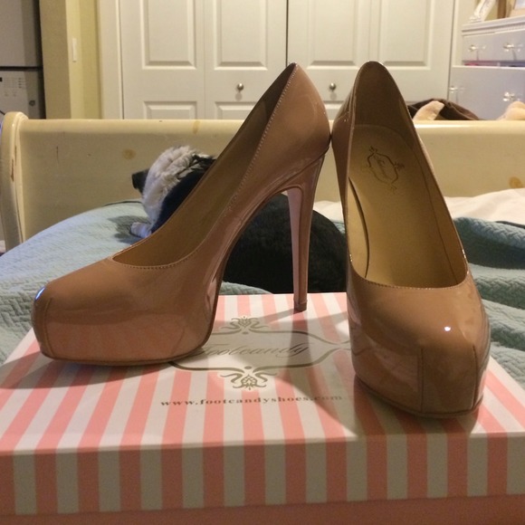 Nude Patent Leather Footcandy Platform Pumps! - Picture 2 of 4