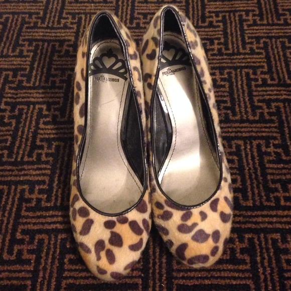 SOLD 🚫Fergalicious Cheeta print hills