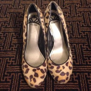 SOLD 🚫Fergalicious Cheeta print hills