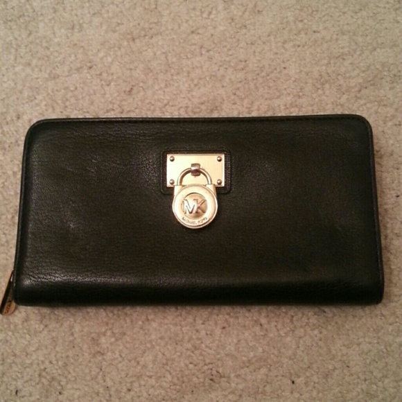 Michael Kors Hamilton Clutch and Wallet